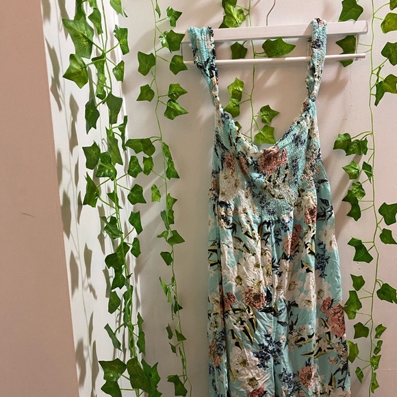 Blue Floral Cropped Jumpsuit - Picture 3 of 5